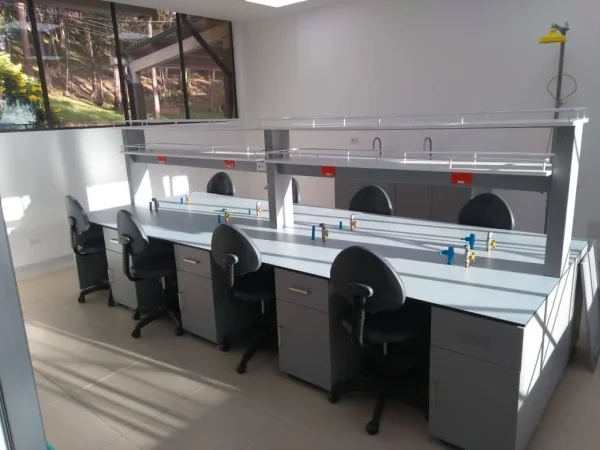 Geométrica Modular SAS - Mesones en resina fenólica