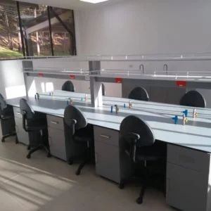 Mesón para Laboratorio en Resina Fenólica